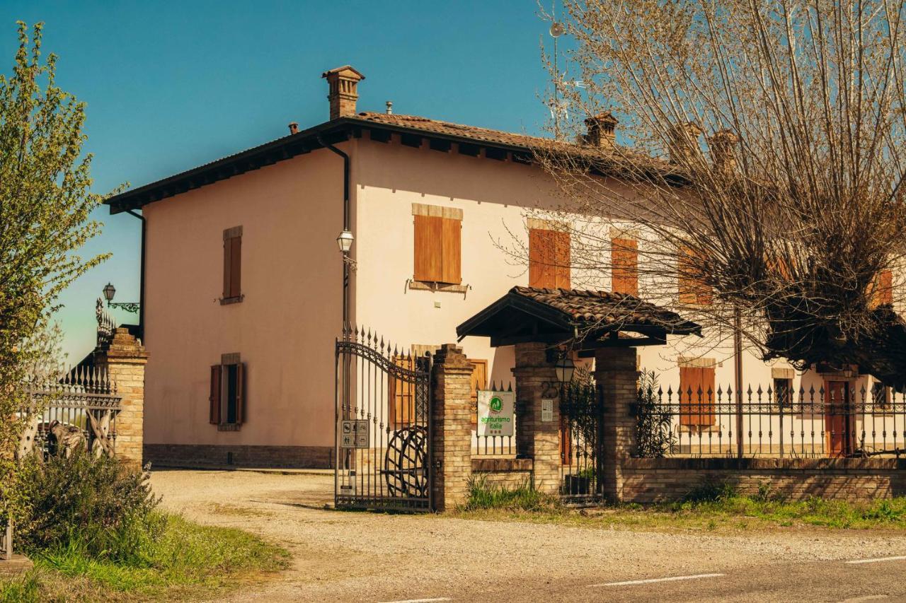 Agriturismo Garzole Кастелфранко Емилия Екстериор снимка